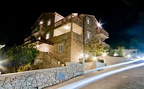 Apartments Barba Petra Dvori